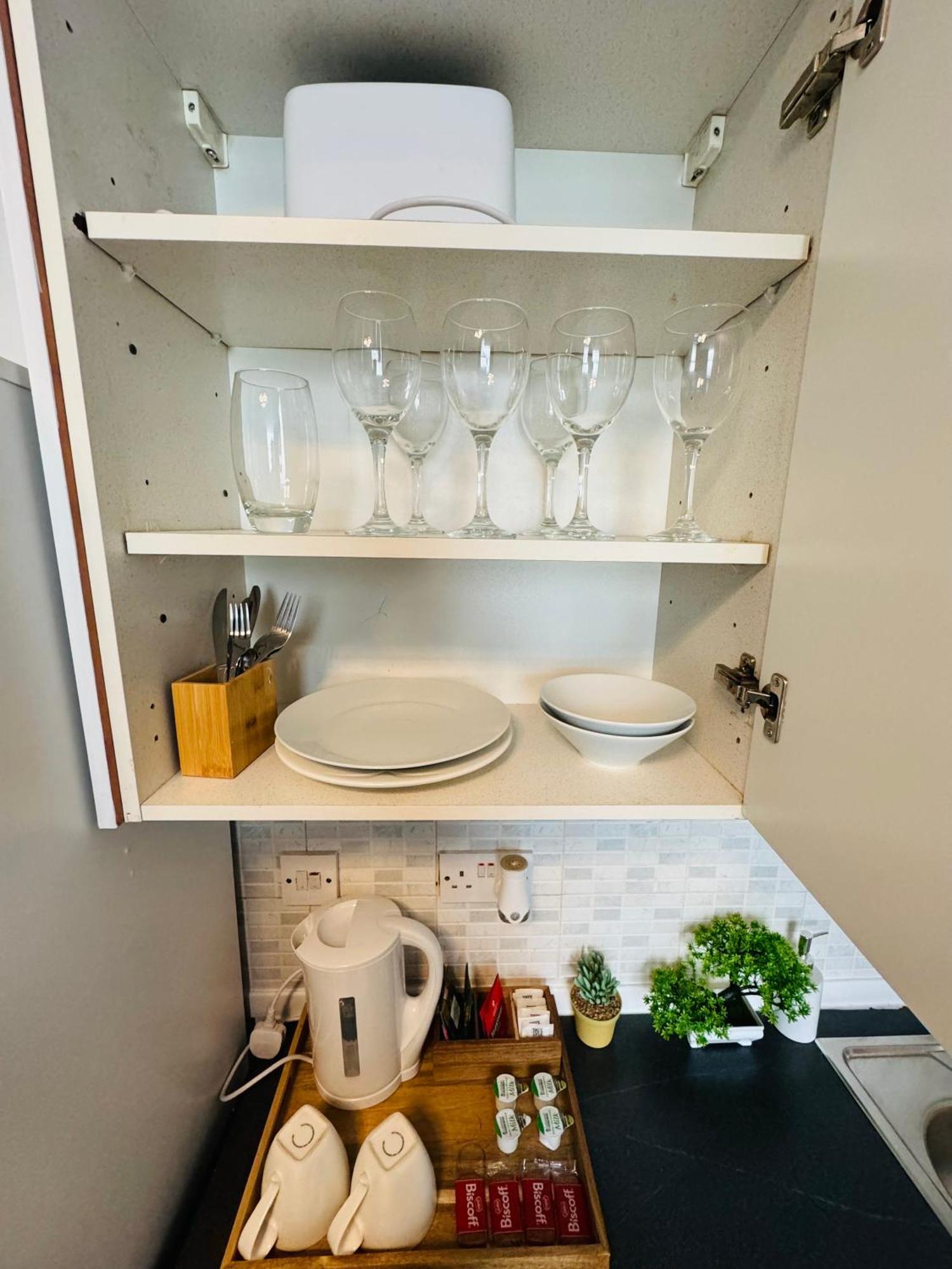Unique Studio Flat In City 1110 * Лондон