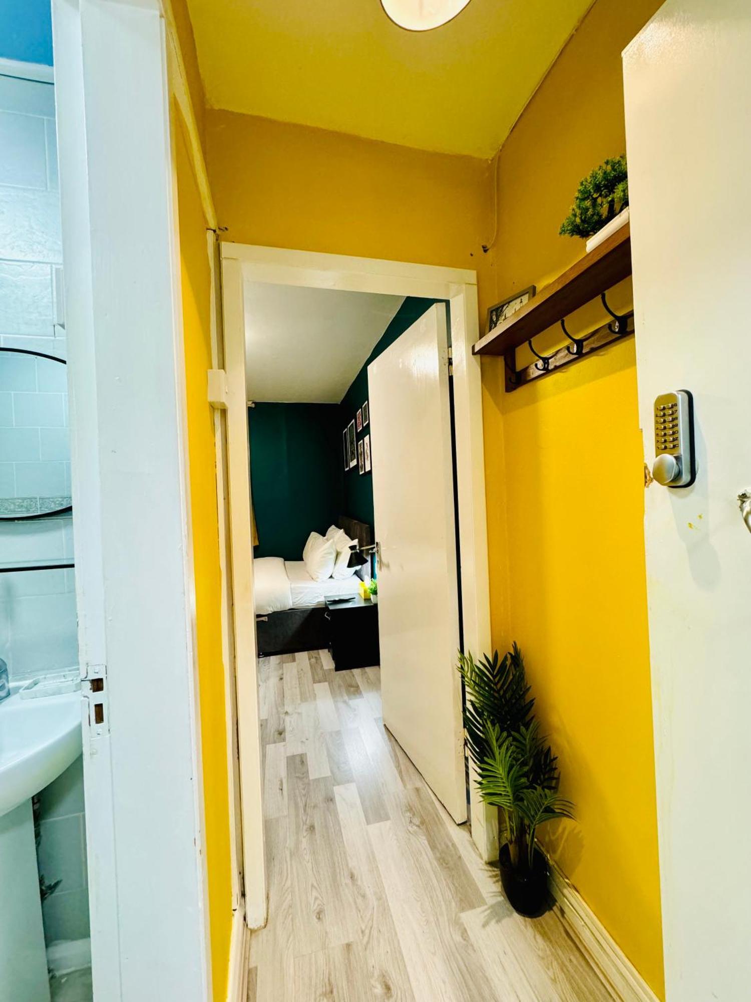 Unique Studio Flat In City 1110 Апартаменты *